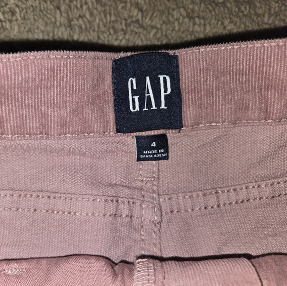 EUC SET OF 2 GAP CORDUROY SHORTS SIZE 4 - Picture 3 of 6
